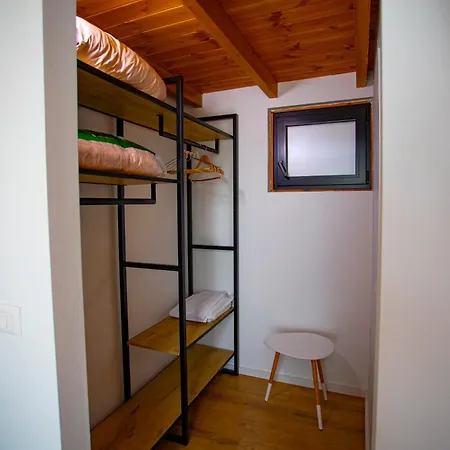 & Restorant Flamuri * Lushnjë