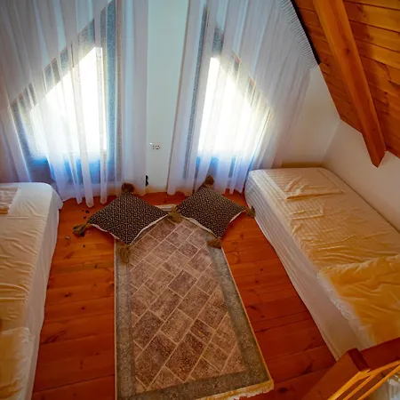 & Restorant Flamuri *