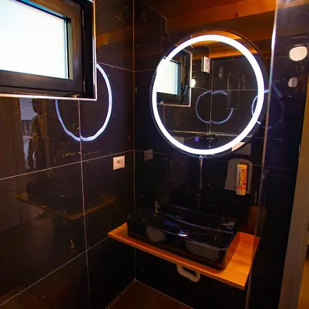 게스트하우스 & Restorant Flamuri