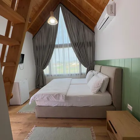 게스트하우스 & Restorant Flamuri Lushnjë