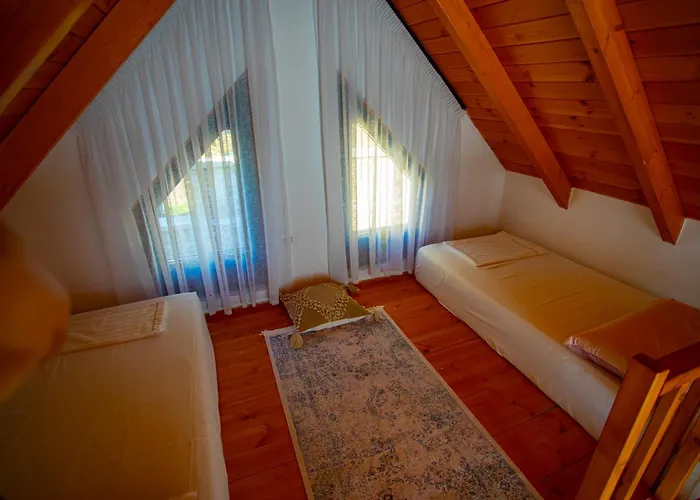 Maison d'hôtes Hotel&restorant Flamuri *