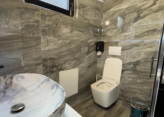 Hotel&restorant Flamuri Lushnjë