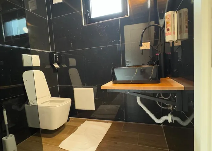 Hotel&restorant Flamuri Lushnjë